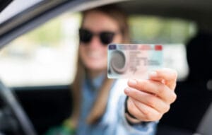 2025 Ehliyet Yenileme Rehberi: Ücretler, Gerekli Belgeler ve Online Başvuru Linki